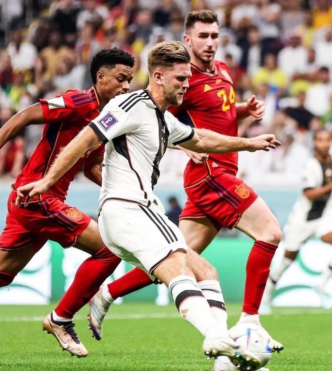 阿森纳欧冠五连胜力克拜仁慕尼黑（阿森纳欧冠豪取五连胜，击退拜仁慕尼黑）