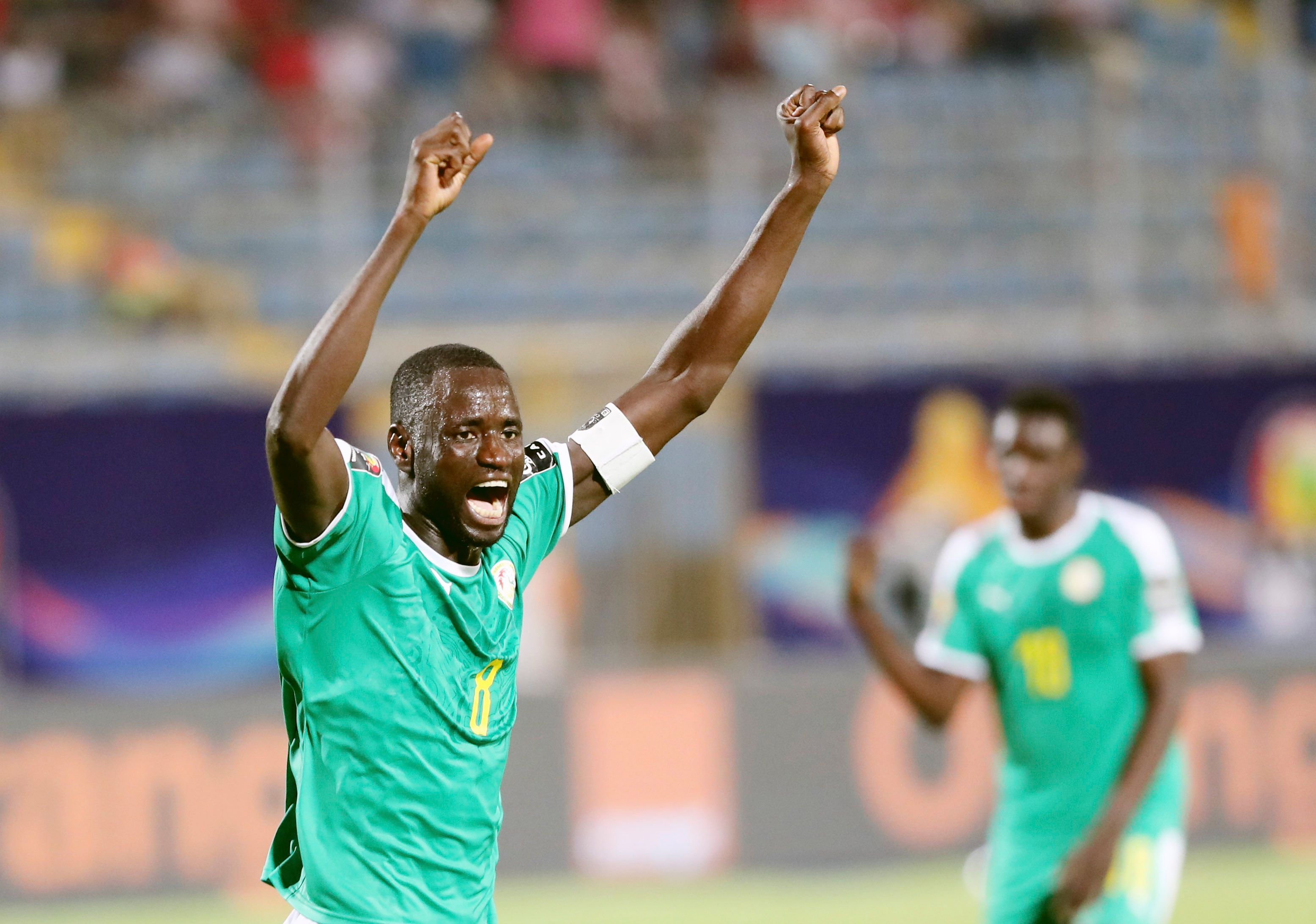 格里马尔多破门，勒沃库森队史第二次欧冠做客英格兰取得领先（格里马尔多破门，勒沃库森队史第二次在欧冠英格兰客场先拔头筹）