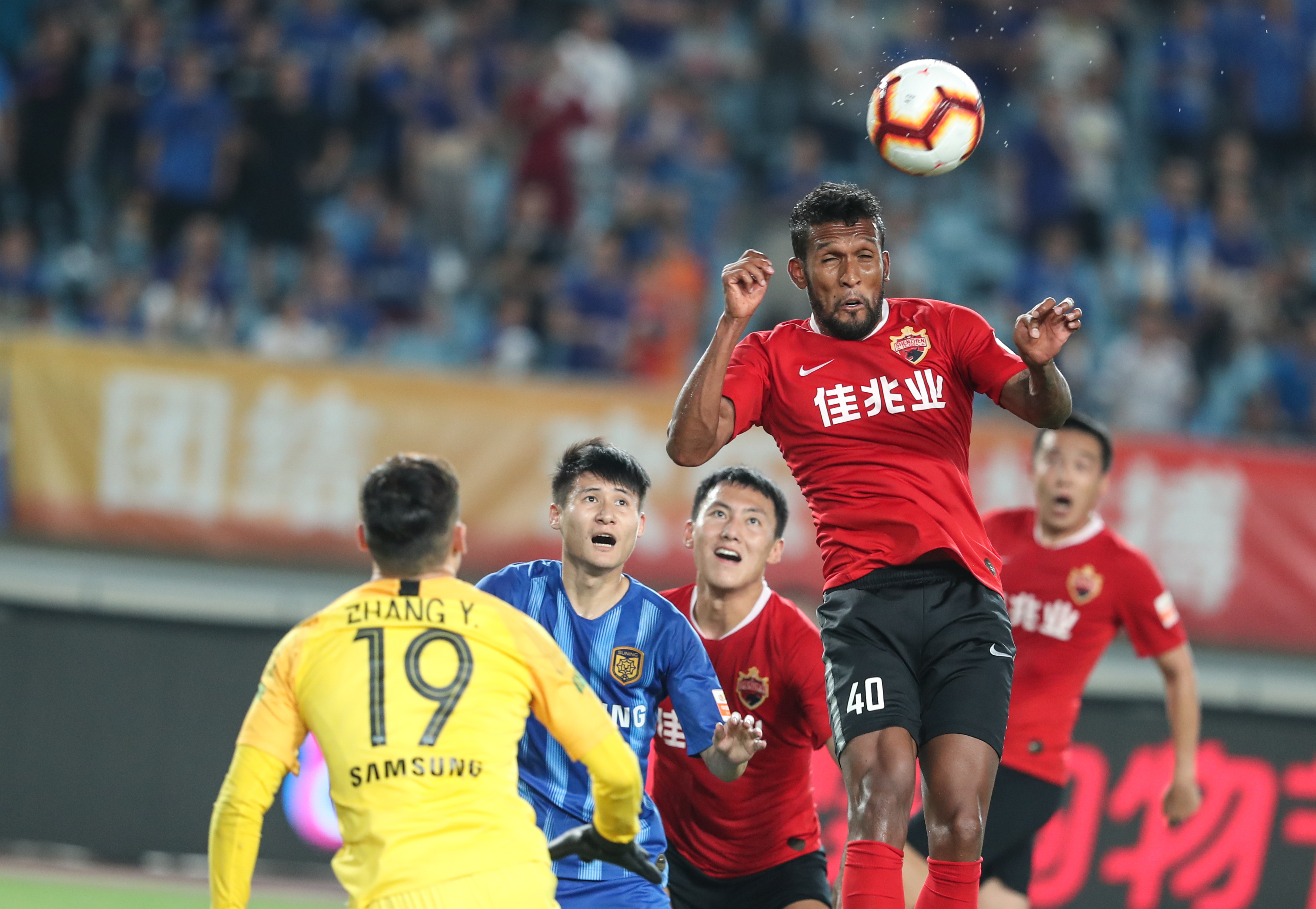 欧冠近11战打进12球，劳塔罗当选国米2-1凯拉特队内最佳球员