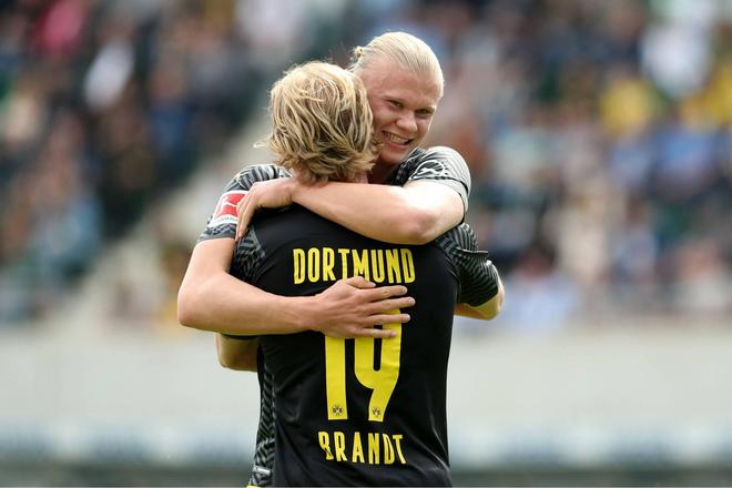 他终于迎来属于自己的夜晚