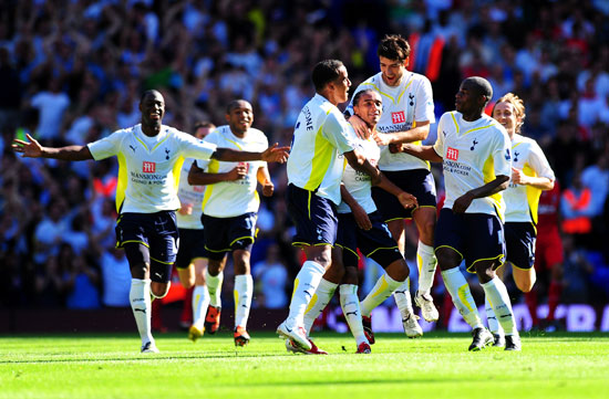 世欧预半场：内维斯双响，B费点射，葡萄牙5-1亚美尼亚（世欧预上半场：内维斯梅开二度，B费点射，葡萄牙5-1领先亚美尼亚）