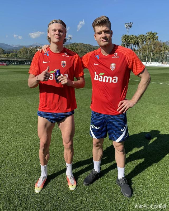 赵鹏：蒋4朱5是国内顶级中卫，但他俩搭配踢亚冠还是太吃力了（赵鹏：蒋4与朱5虽属国内顶级中卫，搭档征战亚冠仍显吃力）