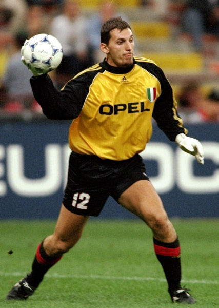 DO：西汉姆联一年合同免签威尔逊，薪水以奖金为主