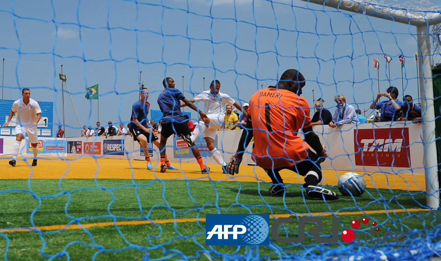 北京时间12月10日凌晨04：00，2025-26赛季欧冠联赛阶段第6轮。（2025-26赛季欧冠第六轮：北京时间12月10日凌晨04：00开赛）