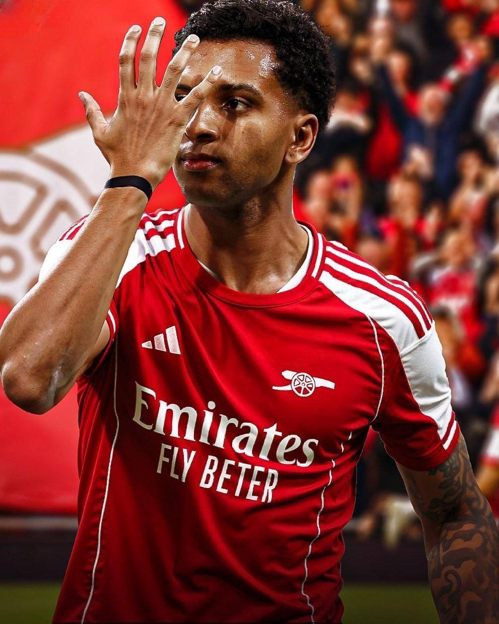 快问快答：C罗倒钩进球。