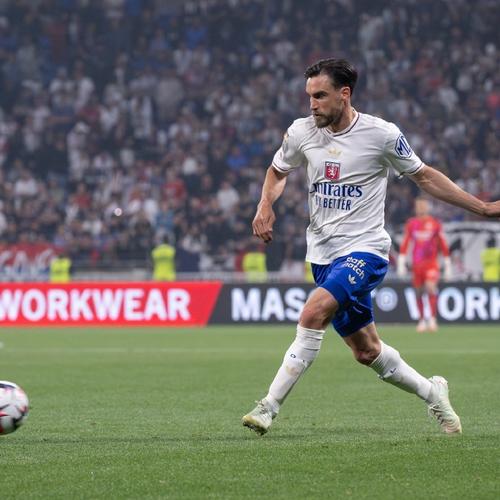 铜梁龙致谢蓉城：期待成渝两地共同推动西部足球事业蓬勃发展